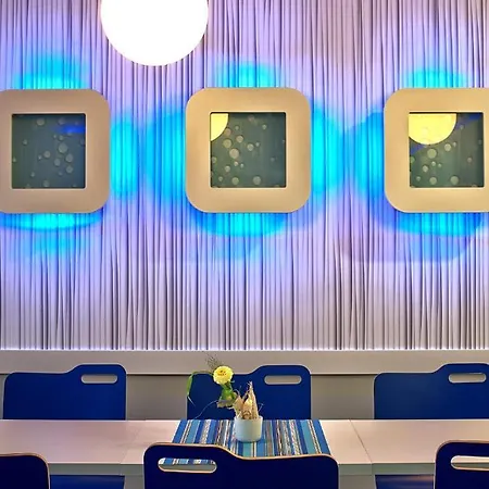 德累斯顿市宜必思快捷酒店 酒店 *